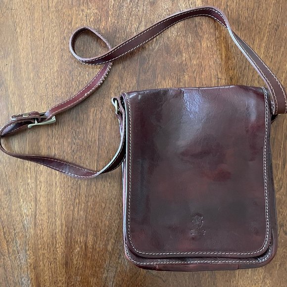 Italian Leather Crossbody bag - Picture 1 of 3